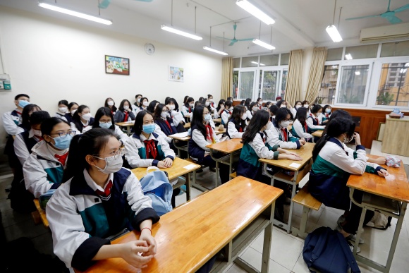 [사진=등교 수업 중인 베트남 학생들.EPA/연합뉴스]